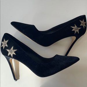 Mix no. 6 velvet star black pointy pumps